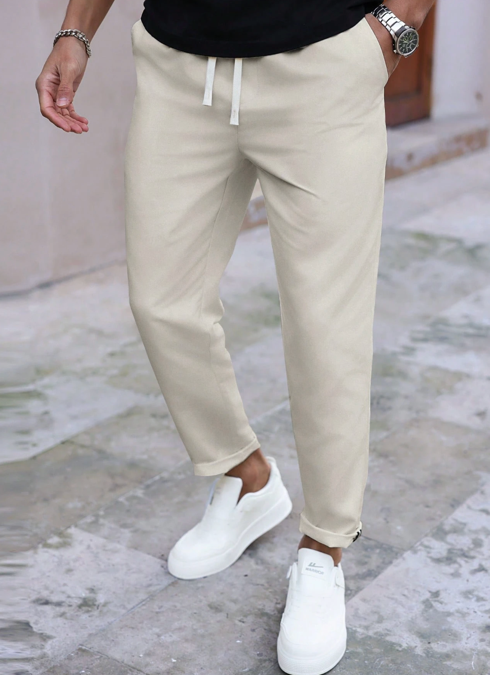 The Linear Slim Chino — Precision. Sharp. Versatile. Your New Everyday Foundation.